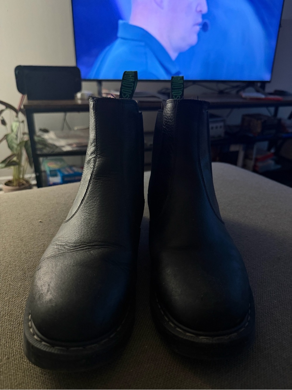 Solovair: Black Greasy Grain Dealer Boot (Size: 10.5)